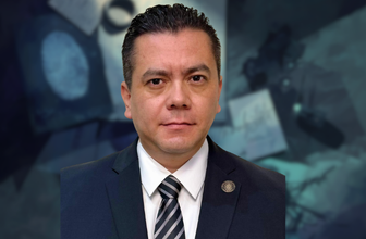 Dr. César Raul González Vaca